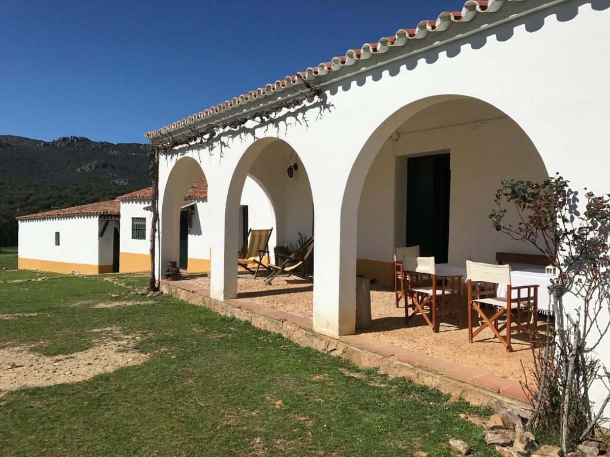 Casa Rural De La Finca Sierra Grande Hornachos المظهر الخارجي الصورة
