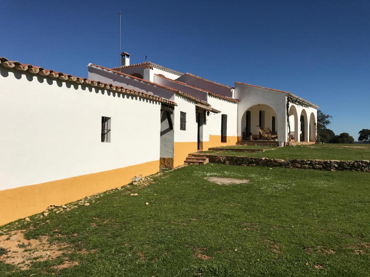 Casa Rural De La Finca Sierra Grande Hornachos المظهر الخارجي الصورة